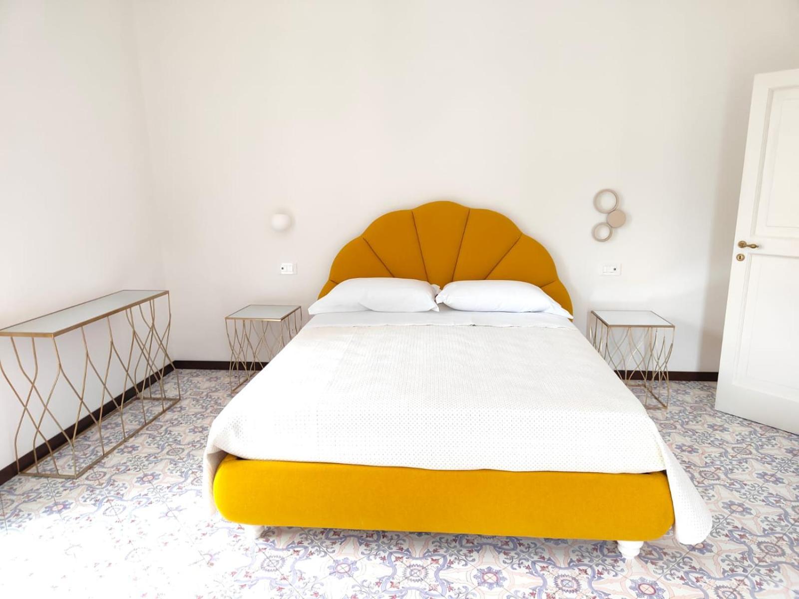 Casa Enzina Hotel Sorrento Bagian luar foto