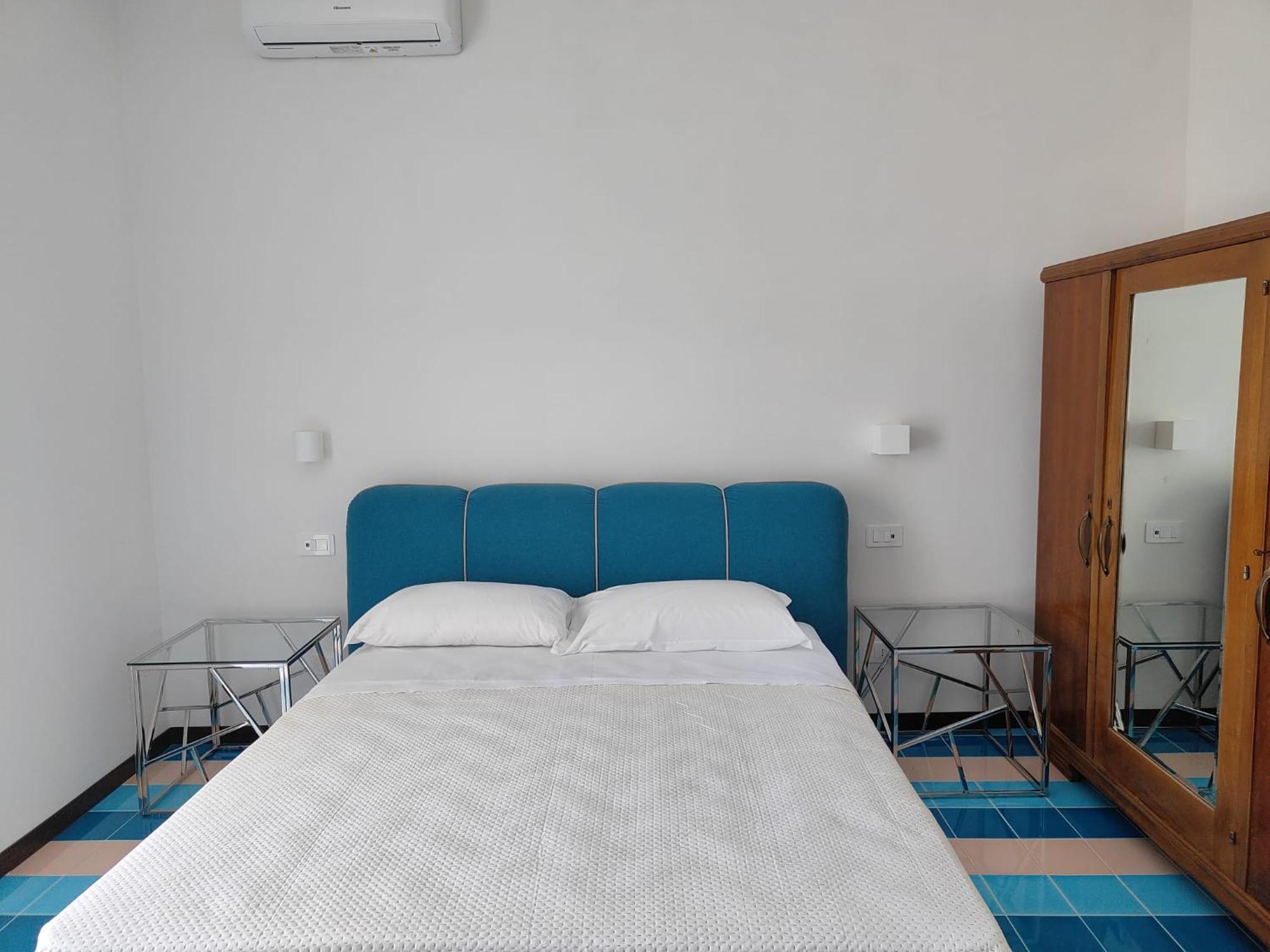 Casa Enzina Hotel Sorrento Bagian luar foto