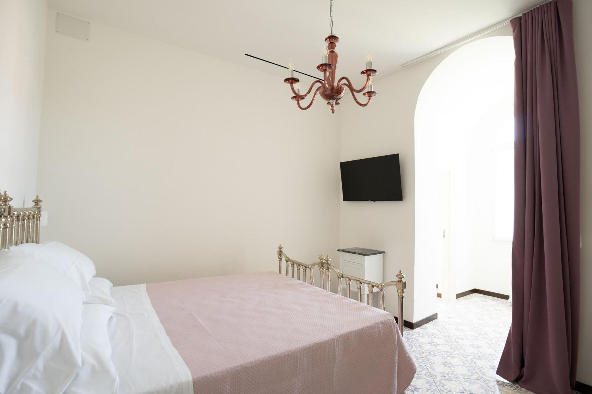 Casa Enzina Hotel Sorrento Bagian luar foto