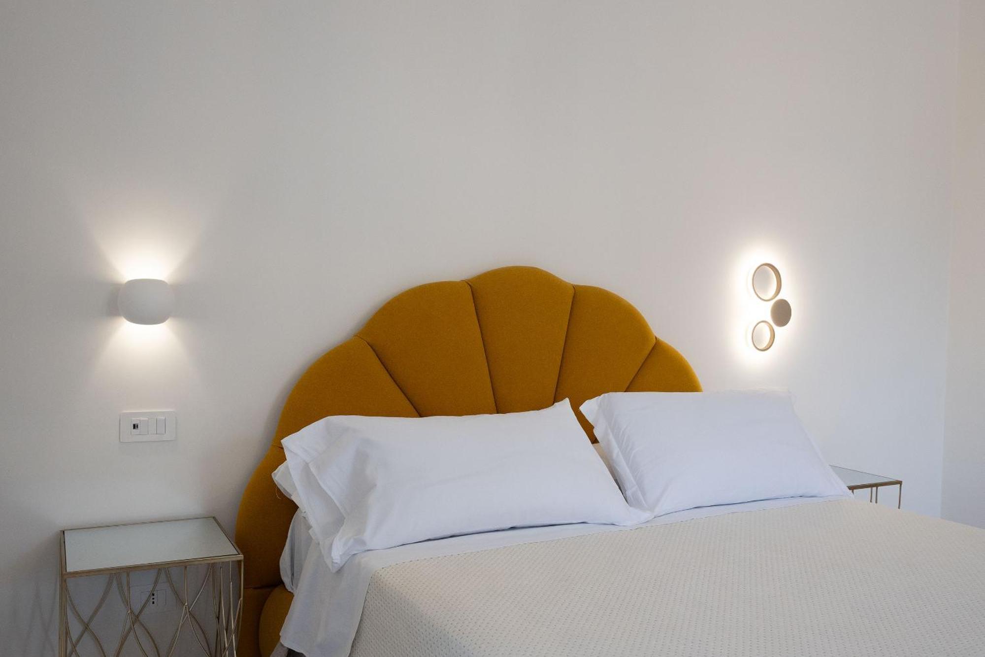 Casa Enzina Hotel Sorrento Bagian luar foto