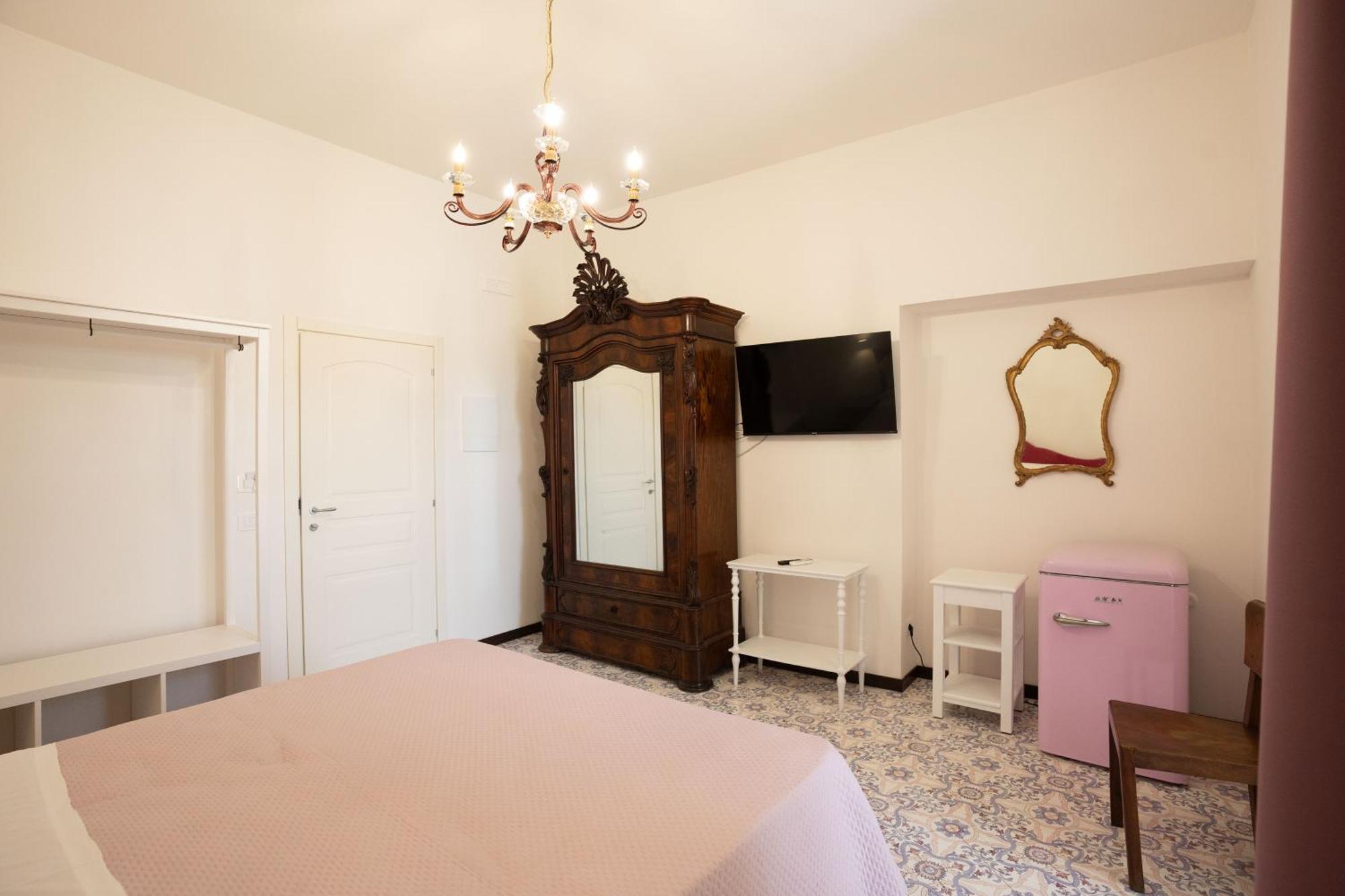 Casa Enzina Hotel Sorrento Bagian luar foto