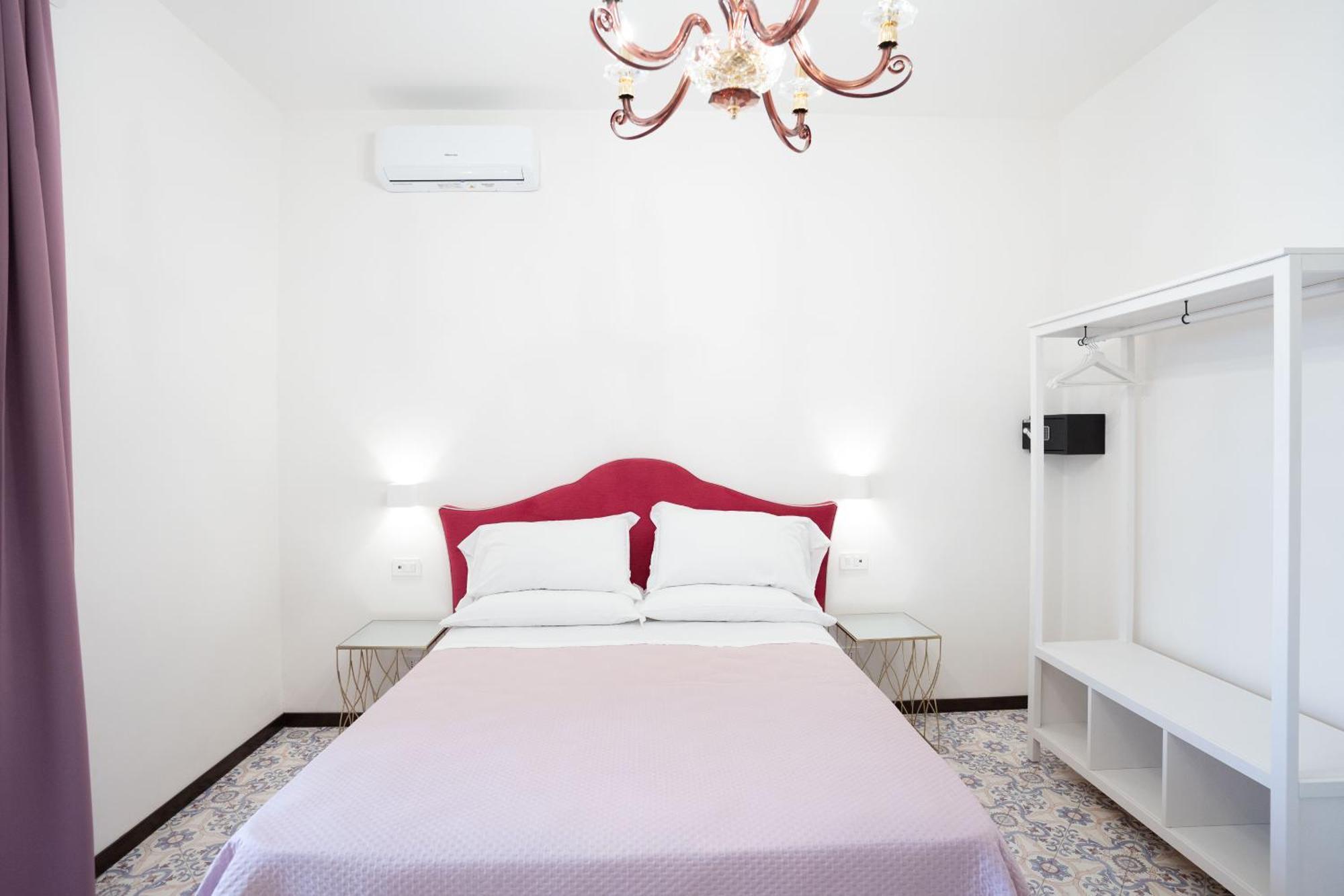 Casa Enzina Hotel Sorrento Bagian luar foto