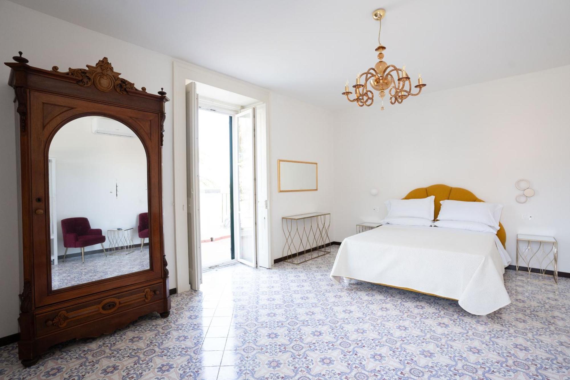 Casa Enzina Hotel Sorrento Bagian luar foto